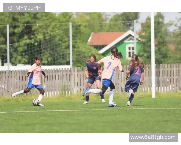 2016年足球明星女运动员精彩瞬间回顾与照片分享 2016年足球明星女运动员精彩瞬间回顾与照片分享