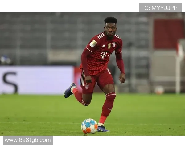 17岁帅气足球明星崭露头角引发全球关注与热议