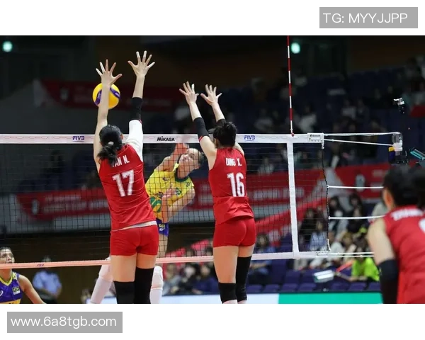 重庆排球队整体压制战术解析及其在排球热点中的影响