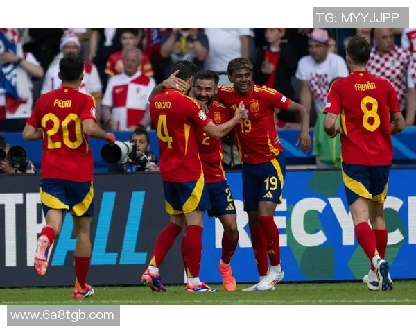 西班牙队在欧锦赛中的战术布局与球员表现深度分析 西班牙队在欧锦赛中的战术布局与球员表现深度分析